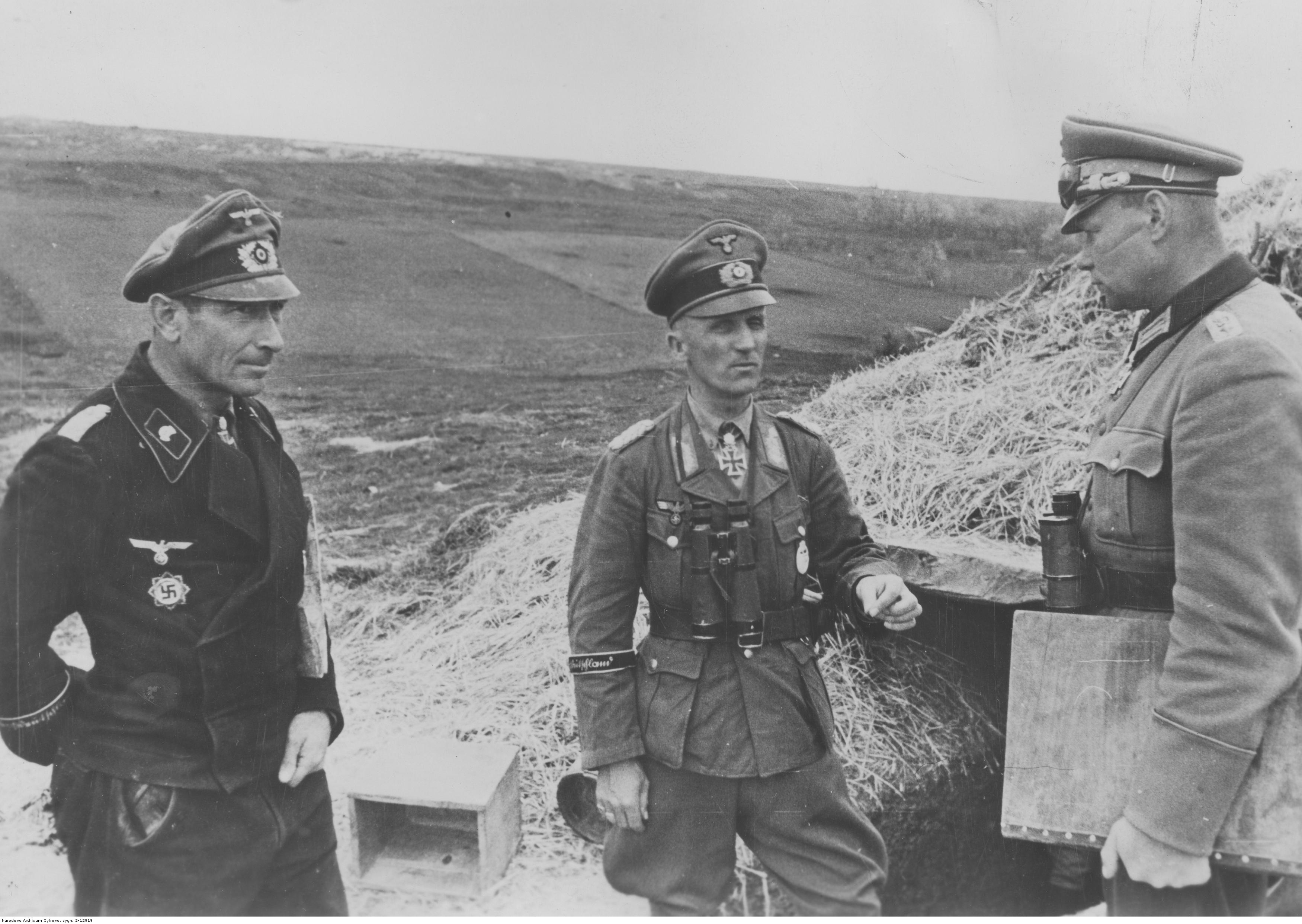 В 1944 году генерал. Хассо фон Мантойфель. Хассо фон Мантойфель генералы вермахта. Генерал Мантейфель Хассо. Дивизия Великая Германия 1944.